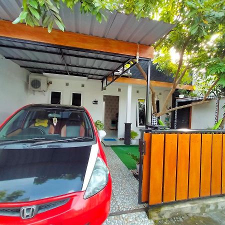 Shifana Homestay Syariah Yogyakarta Exterior foto